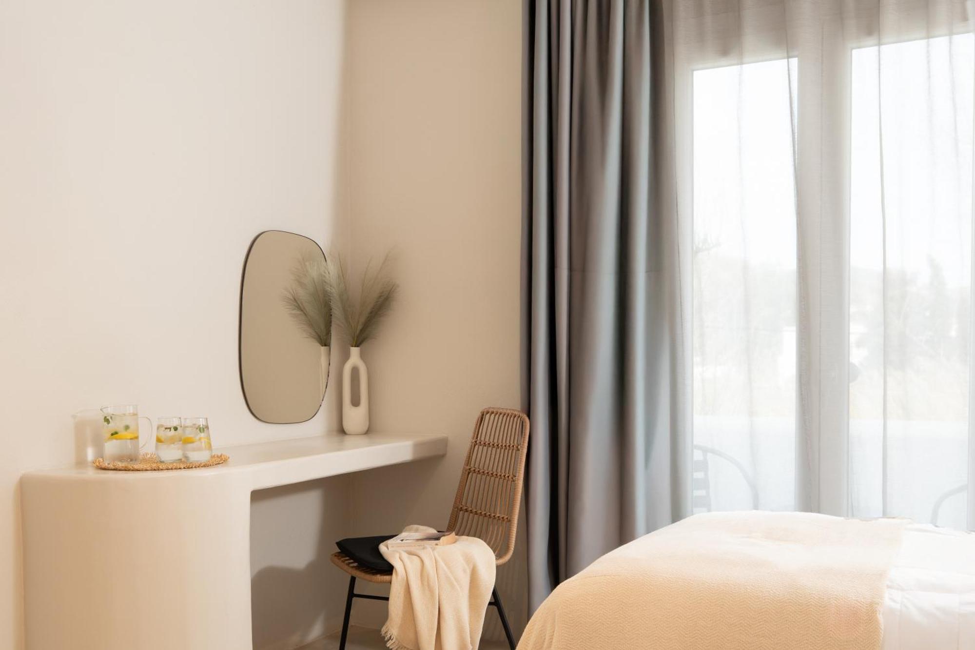 Paridian Elegant Living Hotel Páros Buitenkant foto