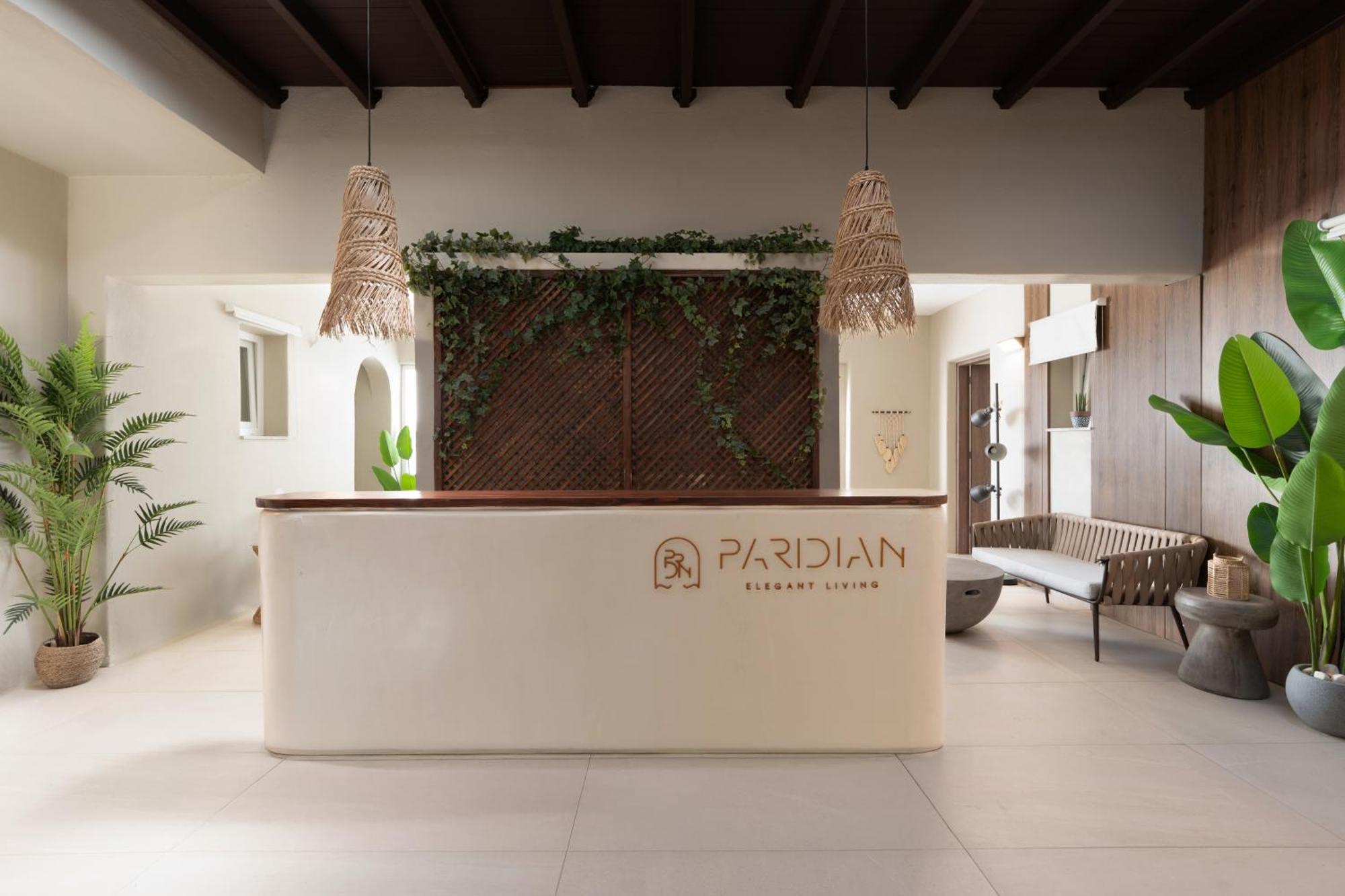 Paridian Elegant Living Hotel Páros Buitenkant foto